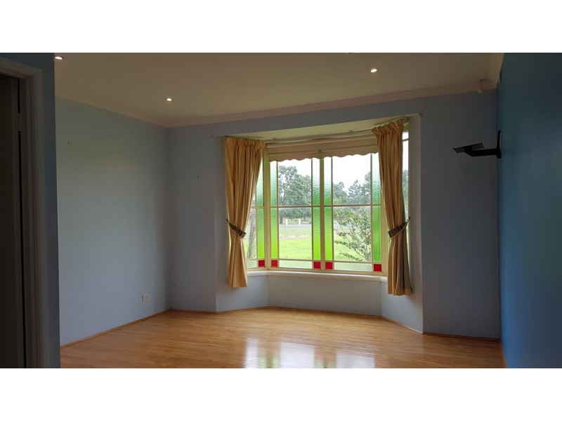 8 Medich Pl, Bringelly NSW 2556