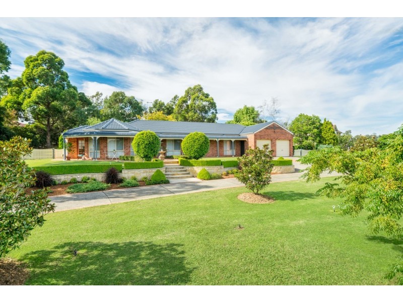 22 Sickles Drive, Grasmere NSW 2570