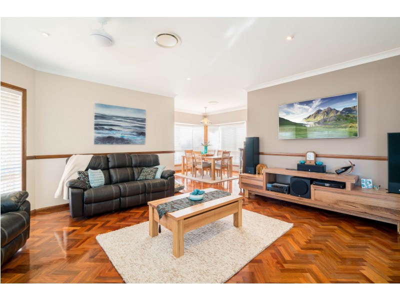 22 Sickles Drive, Grasmere NSW 2570