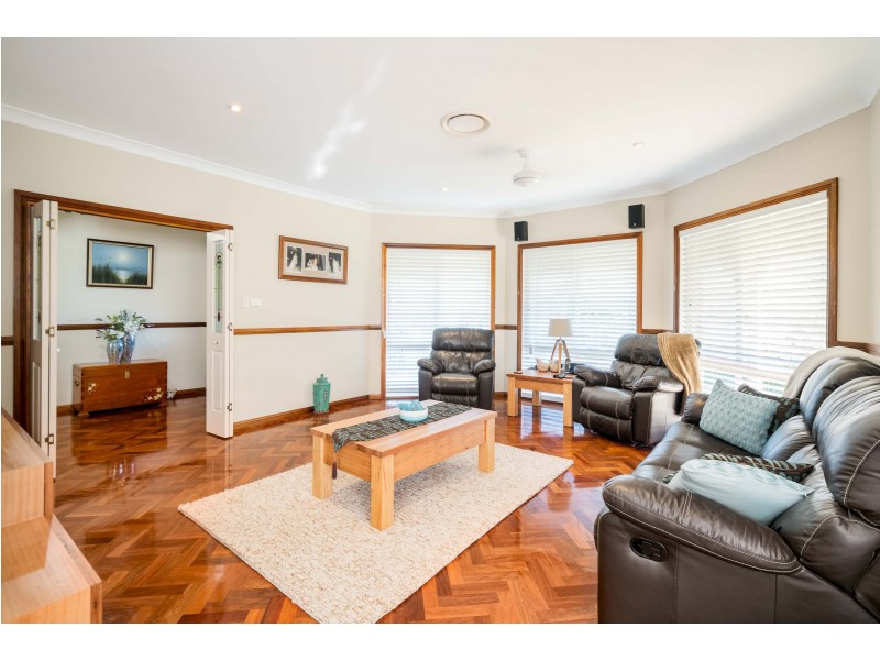 22 Sickles Drive, Grasmere NSW 2570