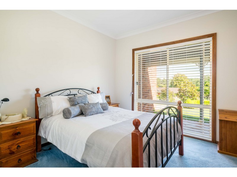 22 Sickles Drive, Grasmere NSW 2570