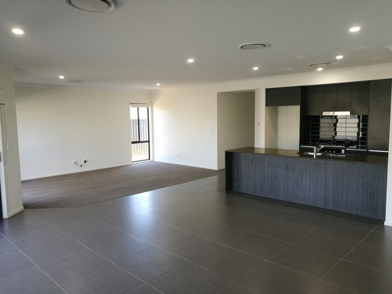 63 Goodluck Cct, Cobbitty NSW 2570