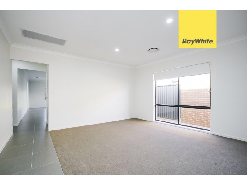 10 Goodluck Circuit, Cobbitty NSW 2570