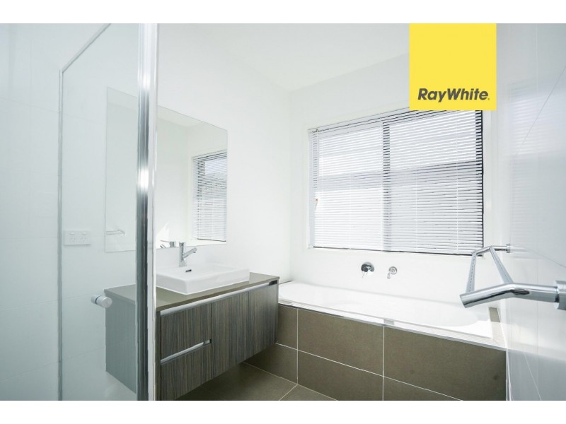 10 Goodluck Circuit, Cobbitty NSW 2570