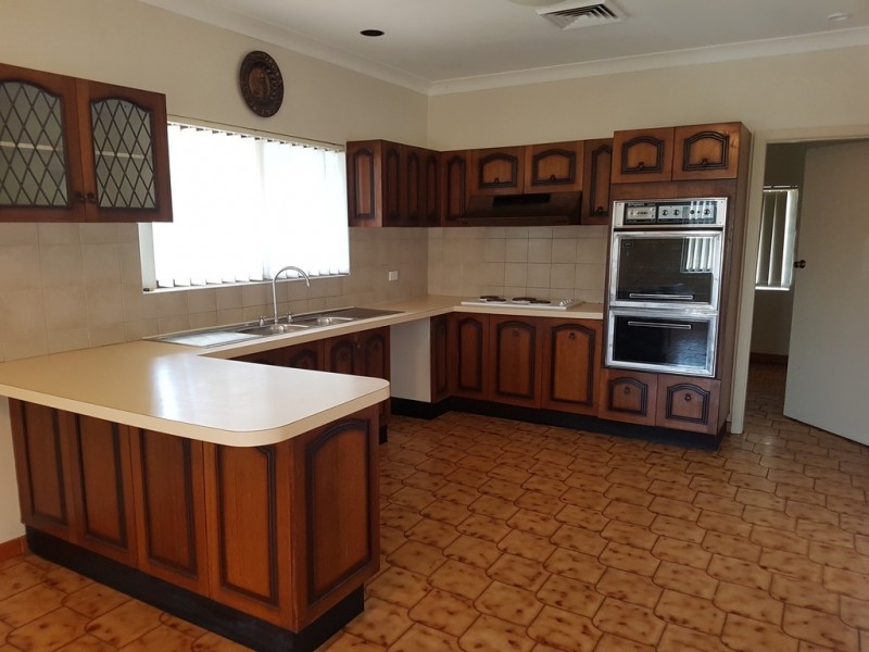 200 Lawson Rd, Badgerys Creek NSW 2555