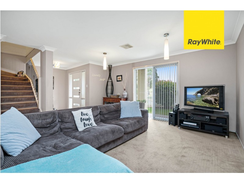 3 Gilbert St, Elderslie NSW 2570