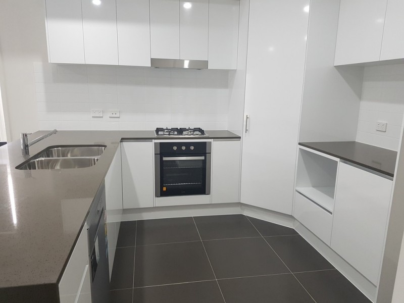 11 Blacksmith Cres, Cobbitty NSW 2570