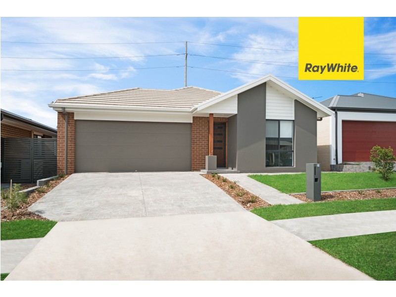 31 Goodluck Cct, Cobbitty NSW 2570