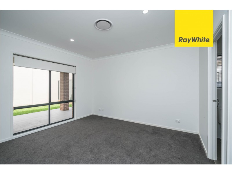 31 Goodluck Cct, Cobbitty NSW 2570