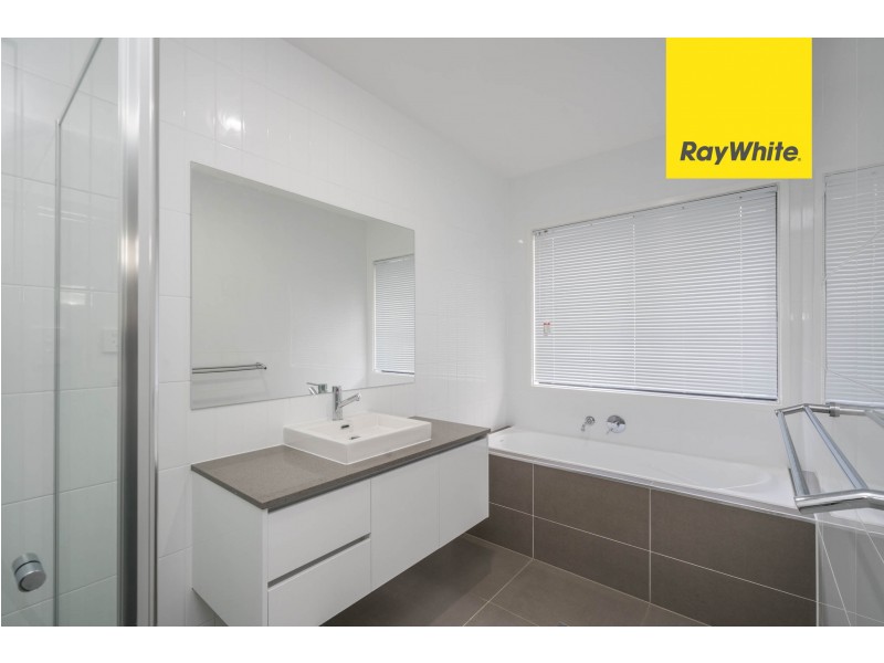 31 Goodluck Cct, Cobbitty NSW 2570