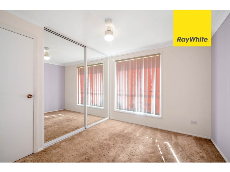 7 Downes Cres, Currans Hill NSW 2567
