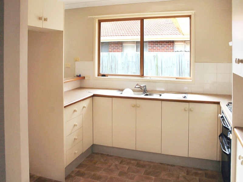 11 Taralga St, Prestons NSW 2170