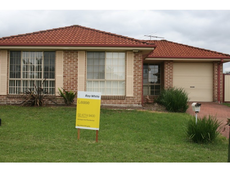 11 White Cliffs, Hoxton Park NSW 2171