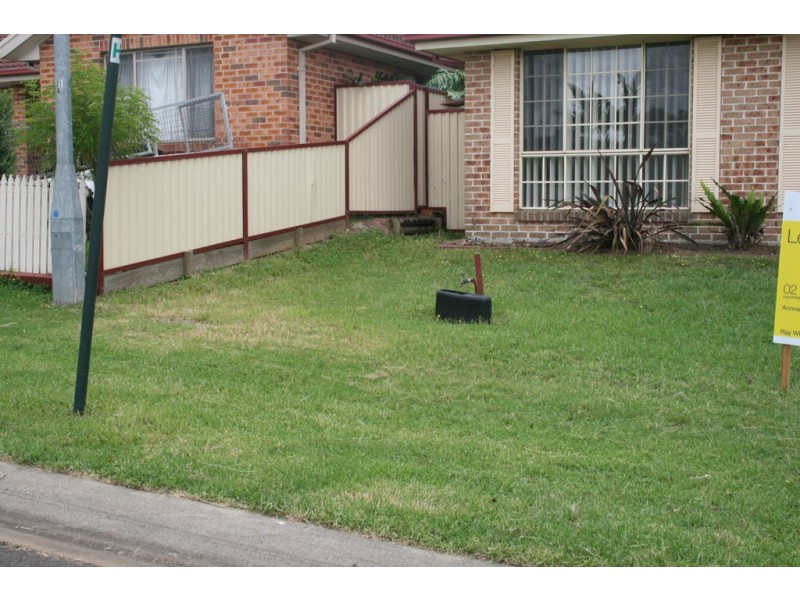 11 White Cliffs, Hoxton Park NSW 2171