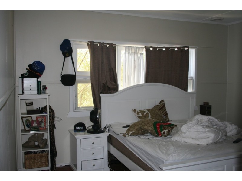 15 Brigalow Avenue, Camden South NSW 2570