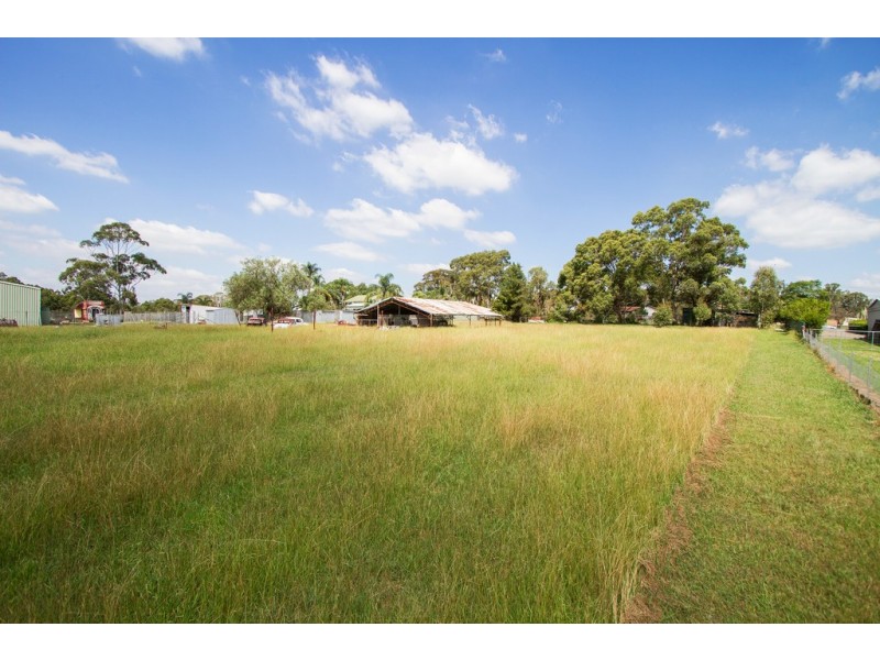 130 Avon Rd, Bringelly NSW 2556