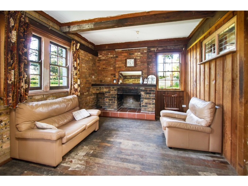 44 Findley Rd, Bringelly NSW 2556