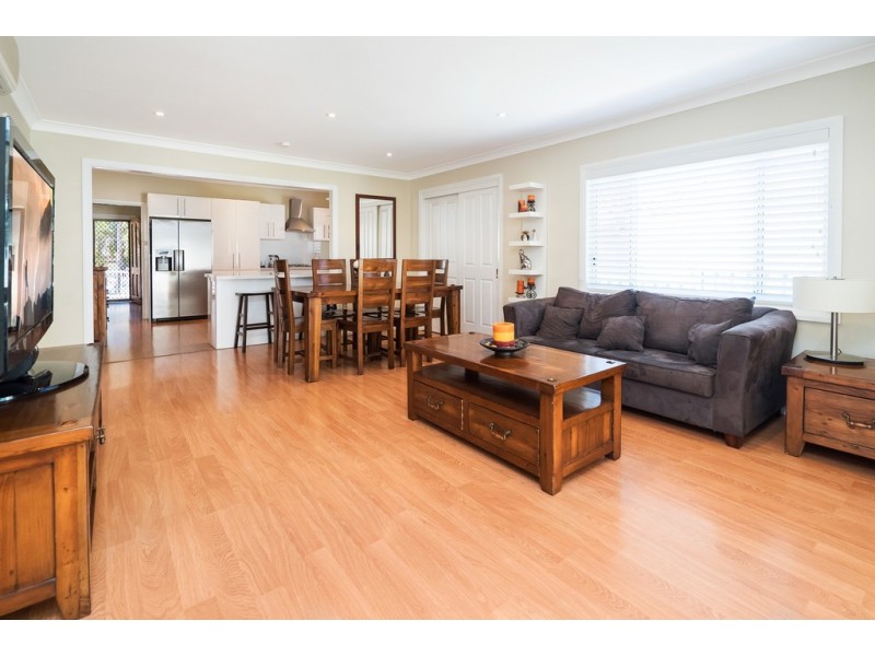 40 Glamis St, Kingsgrove NSW 2208