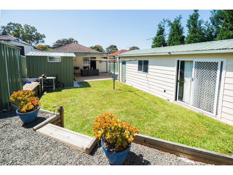 40 Glamis St, Kingsgrove NSW 2208