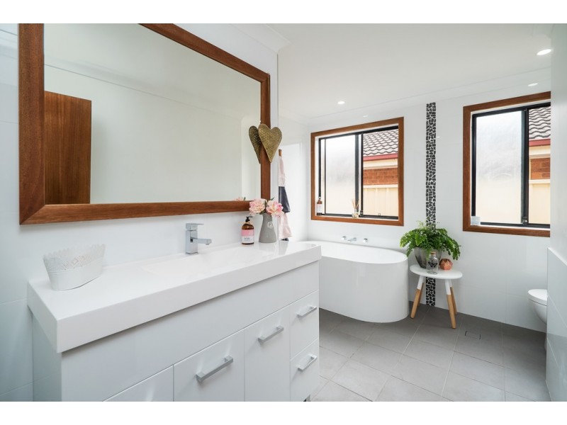 47 Kinnear St, Harrington Park NSW 2567