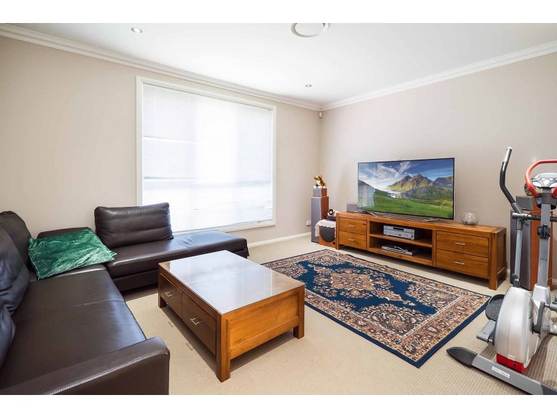 103 Sir Warwick Fairfax Drive, Harrington Park NSW 2567