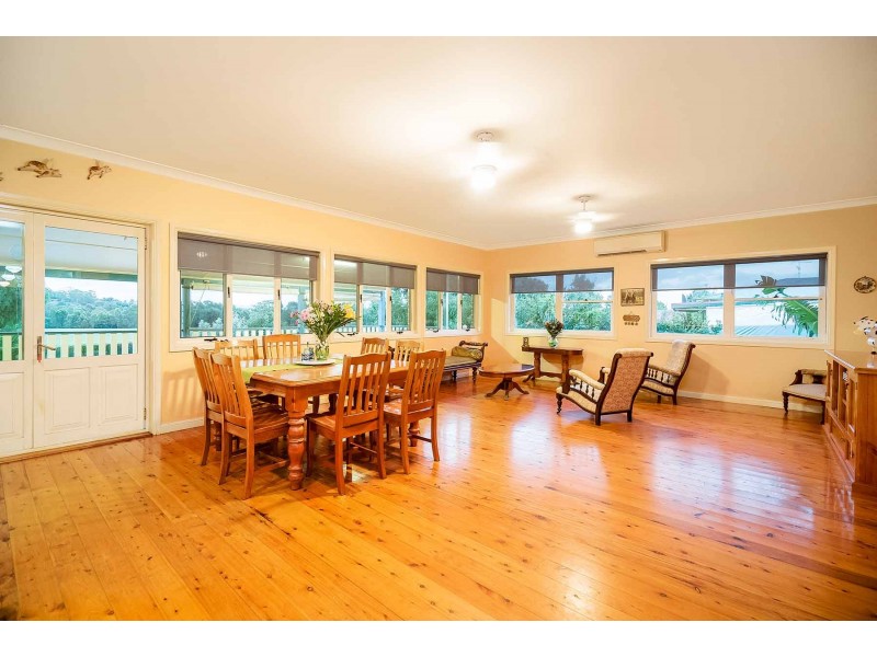 18 Purcell St, Elderslie NSW 2570