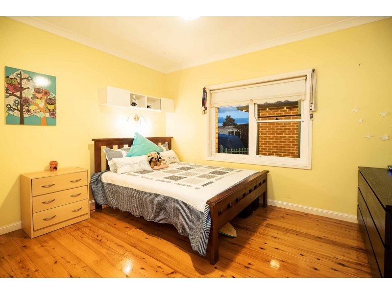 18 Purcell St, Elderslie NSW 2570