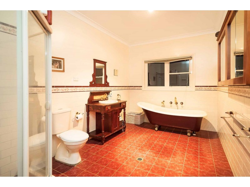 18 Purcell St, Elderslie NSW 2570