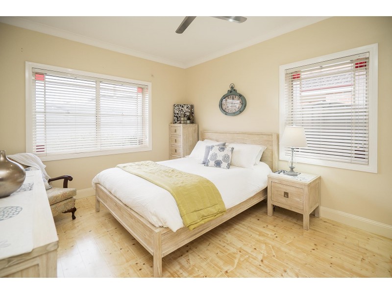 5 Montgomery Avenue, Revesby NSW 2212