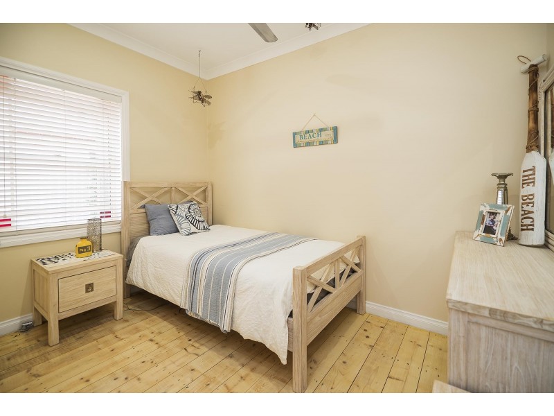 5 Montgomery Avenue, Revesby NSW 2212