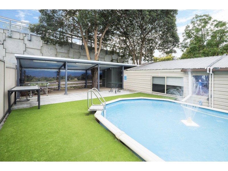 5 Montgomery Avenue, Revesby NSW 2212