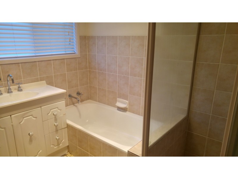 41 Berallier Dr, Camden South NSW 2570