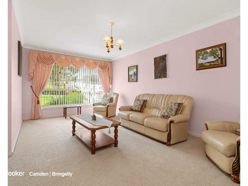 10 Boldrewood Ave, Casula NSW 2170