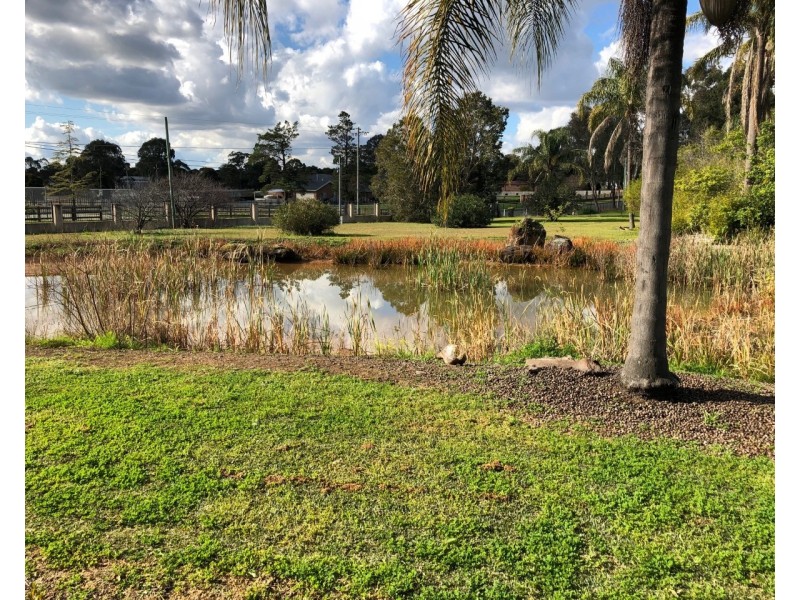 9 Emmets Farm Rd, Rossmore NSW 2557