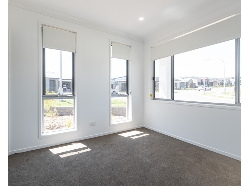 2 Cain Ave, Gregory Hills NSW 2557