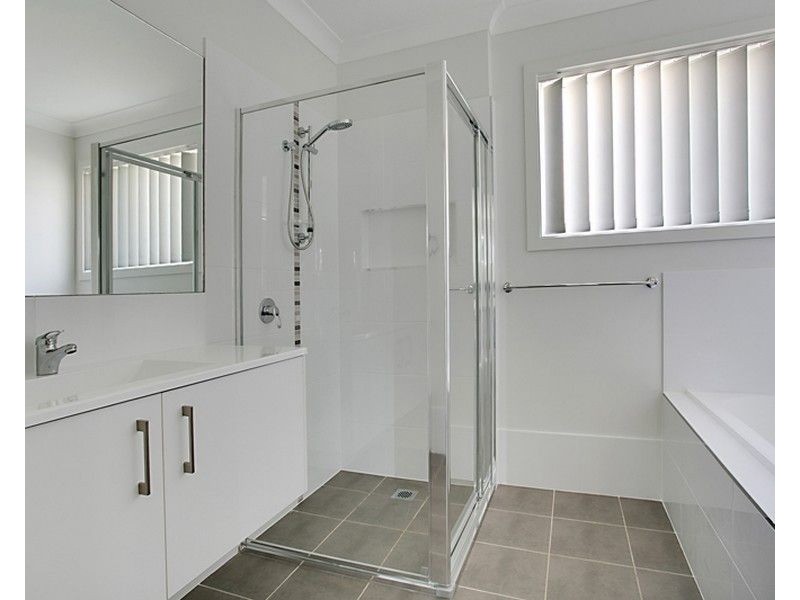 12 Parrott Street, Elderslie NSW 2570