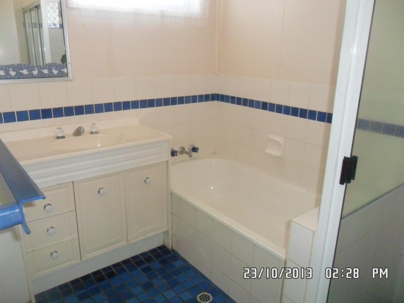 1 Sunset Drive, Thabeban QLD 4670