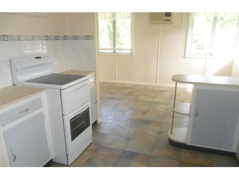 12 Lloyd Street, Walkervale QLD 4670