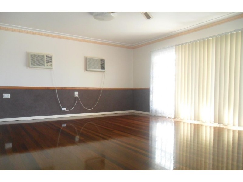 12 Lloyd Street, Walkervale QLD 4670