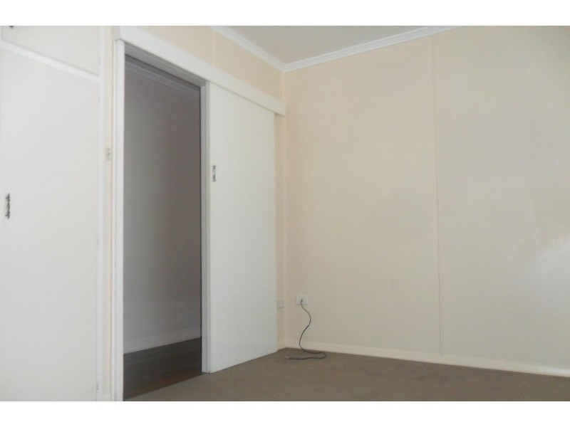 12 Lloyd Street, Walkervale QLD 4670