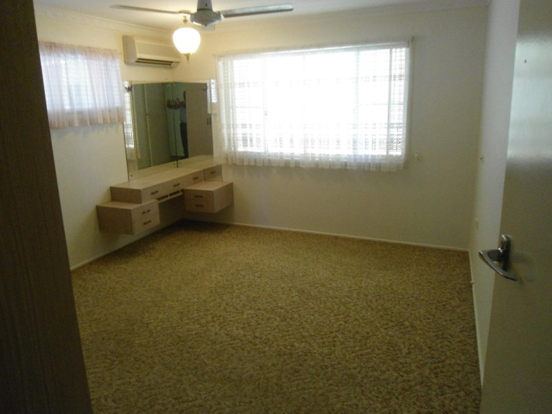 94 Boundary St, Walkervale QLD 4670