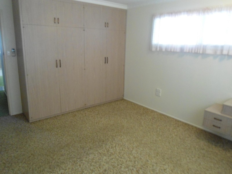 94 Boundary St, Walkervale QLD 4670