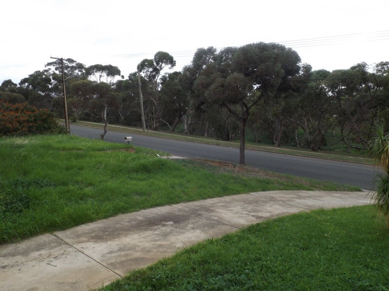 22 Julie Road, Para Hills SA 5096