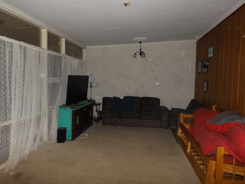 22 Julie Road, Para Hills SA 5096