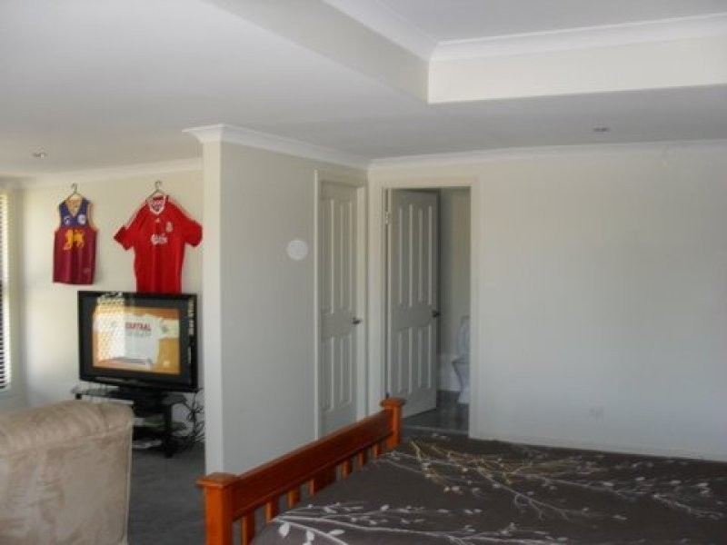 1 Gillespie Street, Moura QLD 4718