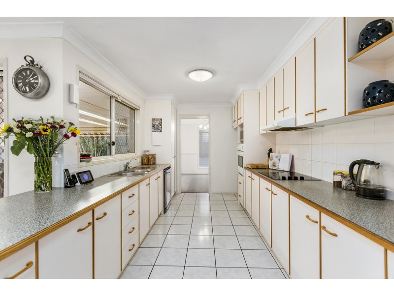 6 SERENA COURT, Birkdale QLD 4159