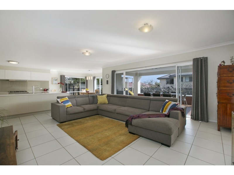 19 Hoskins Drive, Wellington Point QLD 4160
