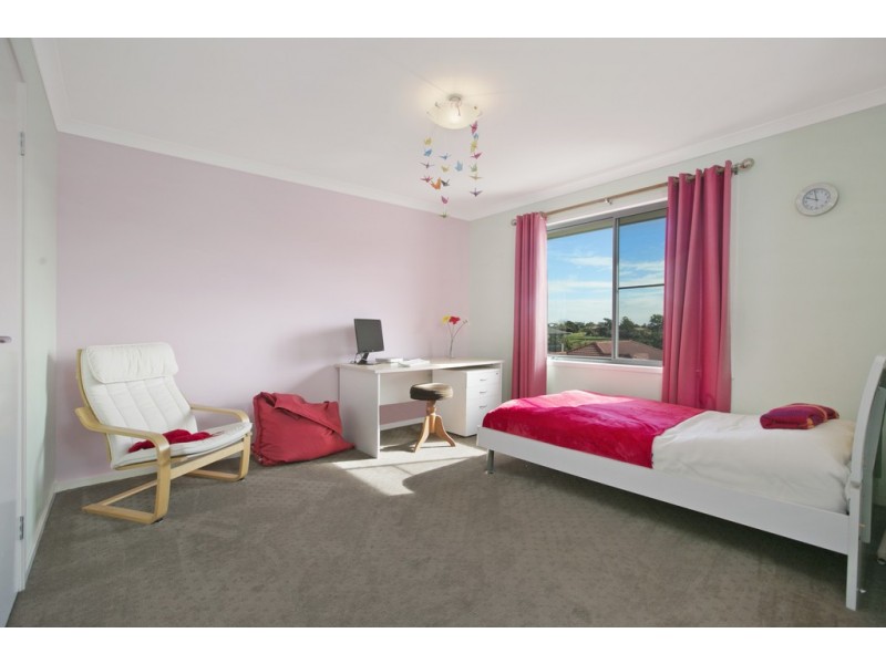 19 Hoskins Drive, Wellington Point QLD 4160