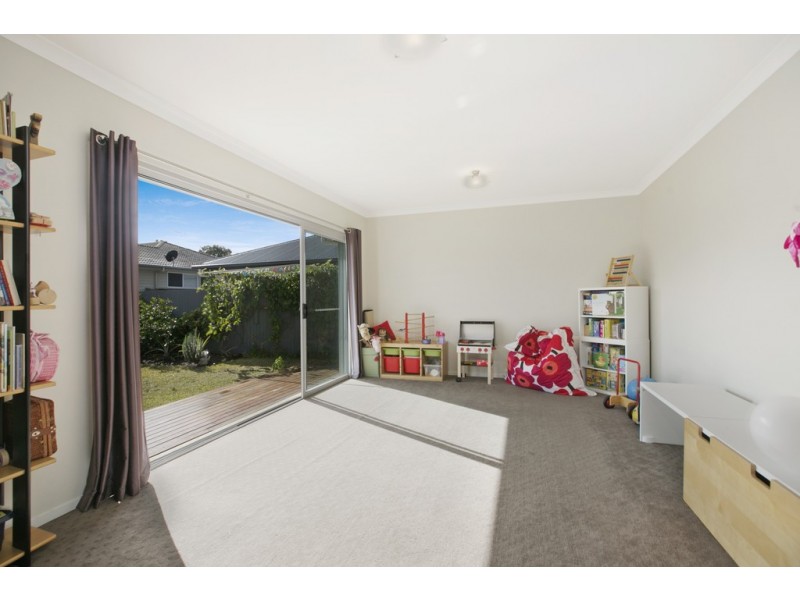 19 Hoskins Drive, Wellington Point QLD 4160