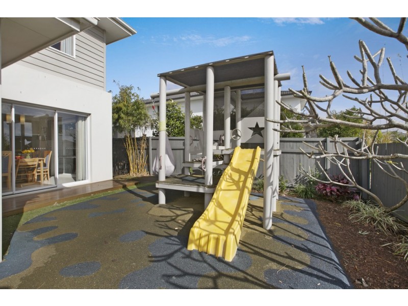 19 Hoskins Drive, Wellington Point QLD 4160